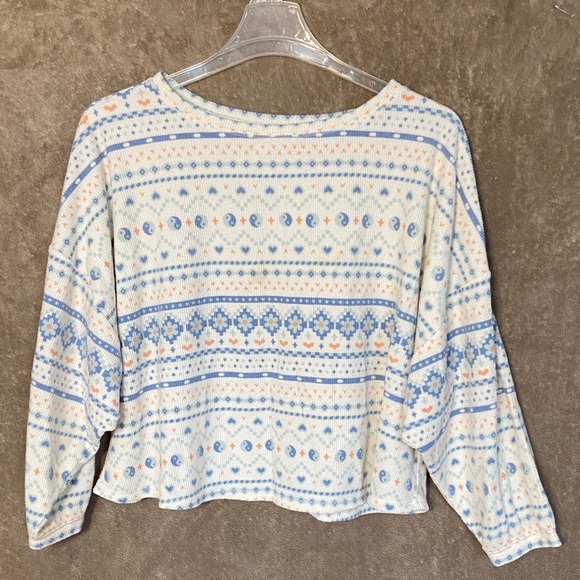 🫟5 for $25🫟 BP Blue and Cream Patterned Top - Picture 1 of 10